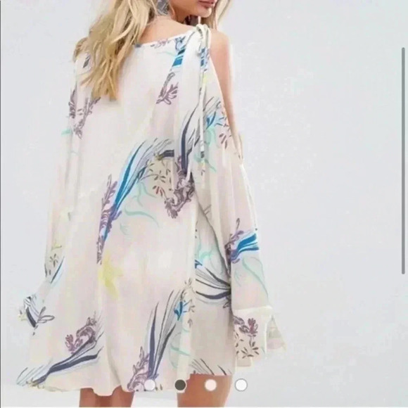 Free people white floral tunic top clear skies ivory cold shoulder flare… - Picture 11 of 12